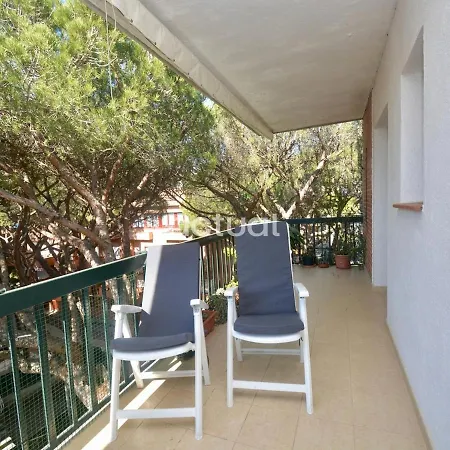 Capisa Esc D-6 Апартаменты *